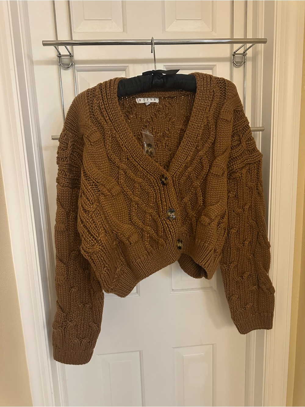 HYFVE Chunky Cable-Knit Cropped Cardigan - Brown